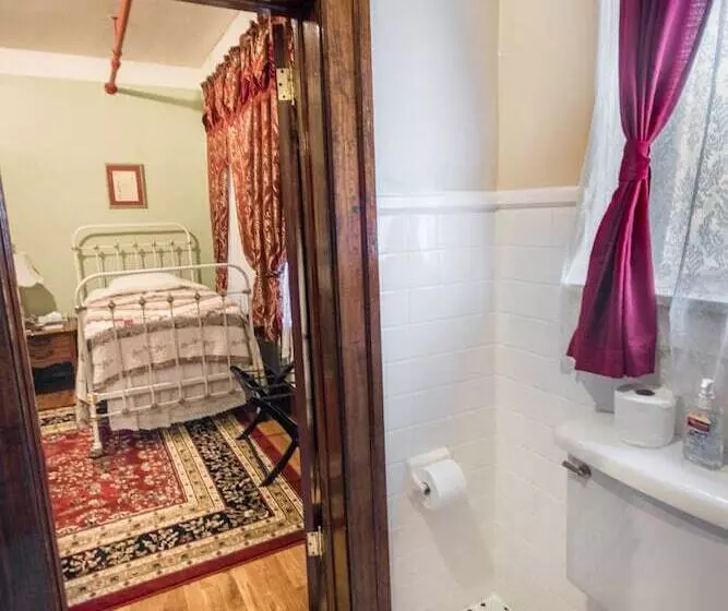 Bed and Breakfast Edgewater