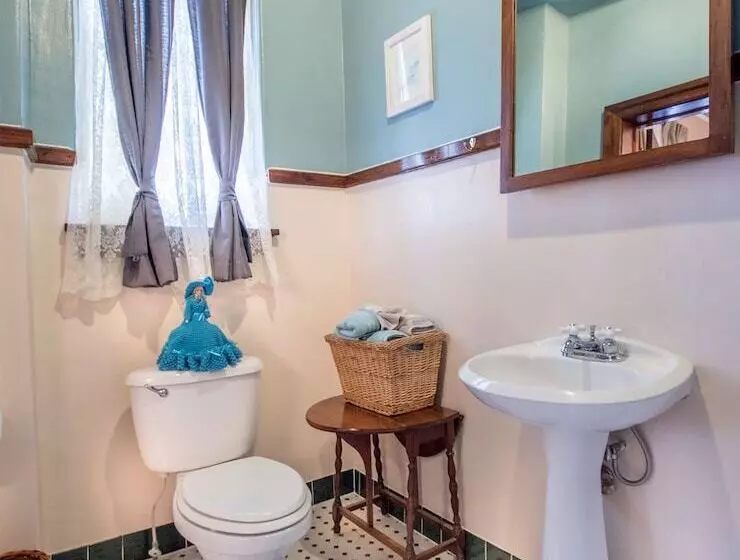 Bed and Breakfast Edgewater