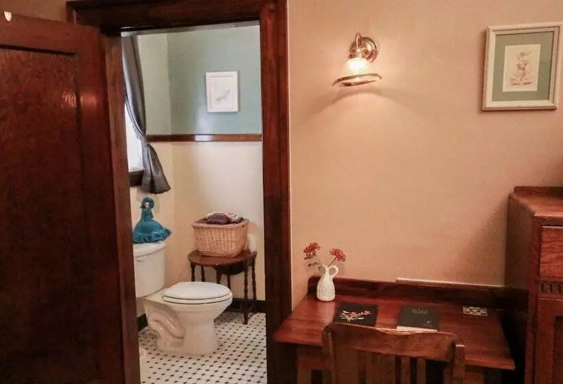 Bed and Breakfast Edgewater