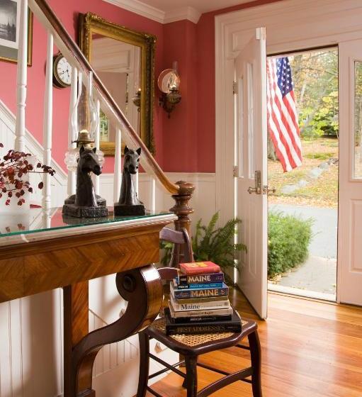 Aamiaismajoitus (B&B) The Harbour Cottage Inn