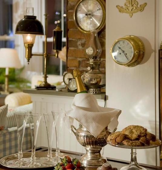 Aamiaismajoitus (B&B) The Harbour Cottage Inn