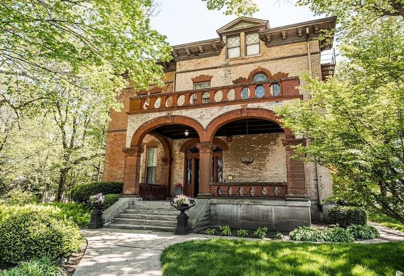 Vrooman Mansion B&b