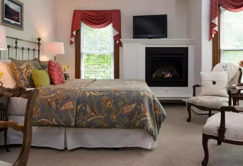 Brewster House Bed & Breakfast