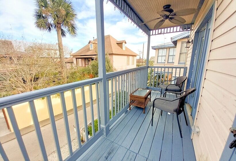 Casa De Solana Bed And Breakfast