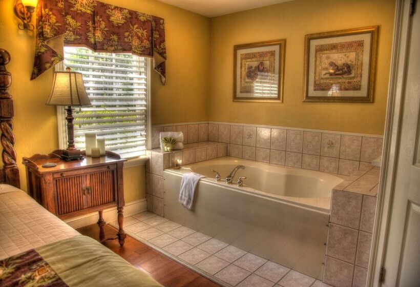 Casa De Solana Bed And Breakfast