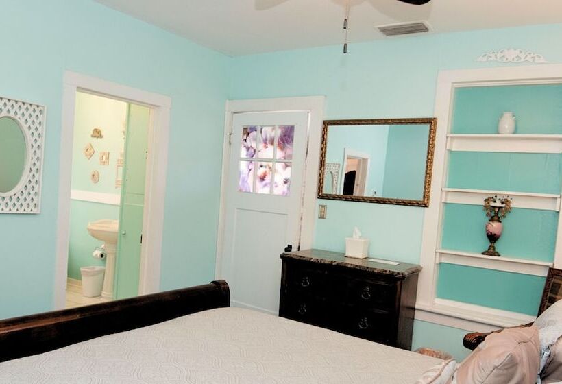 Casa De Solana Bed And Breakfast