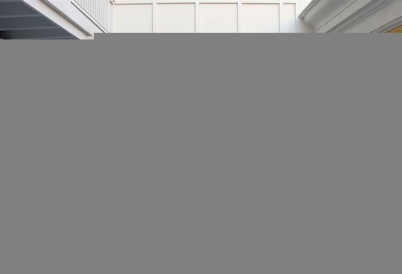 هتل Academy Curacao