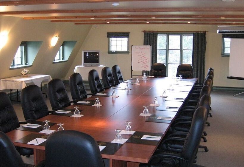 فندق Auberge West Brome