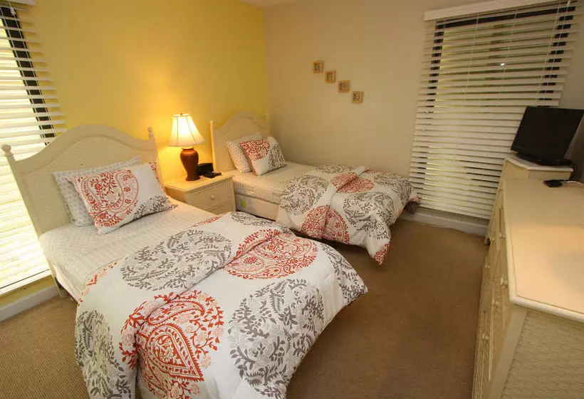 Отель Cabana Beach Club By Rva