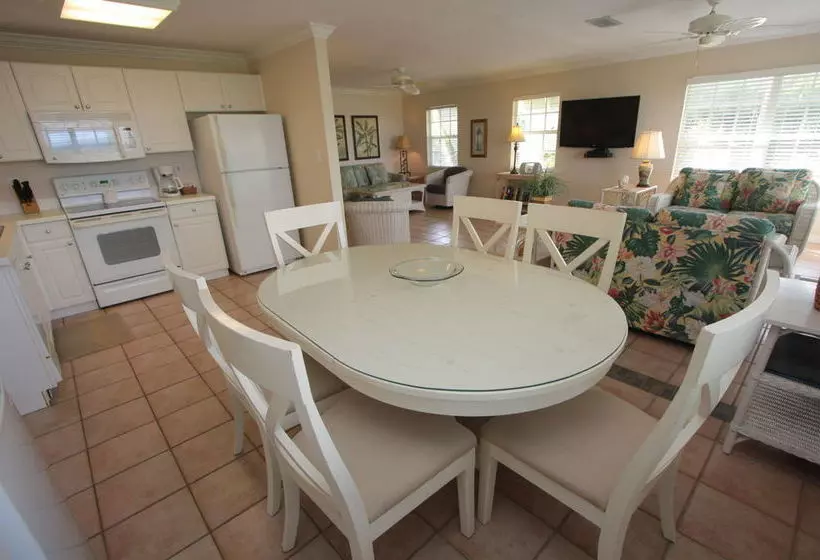 Отель Cabana Beach Club By Rva