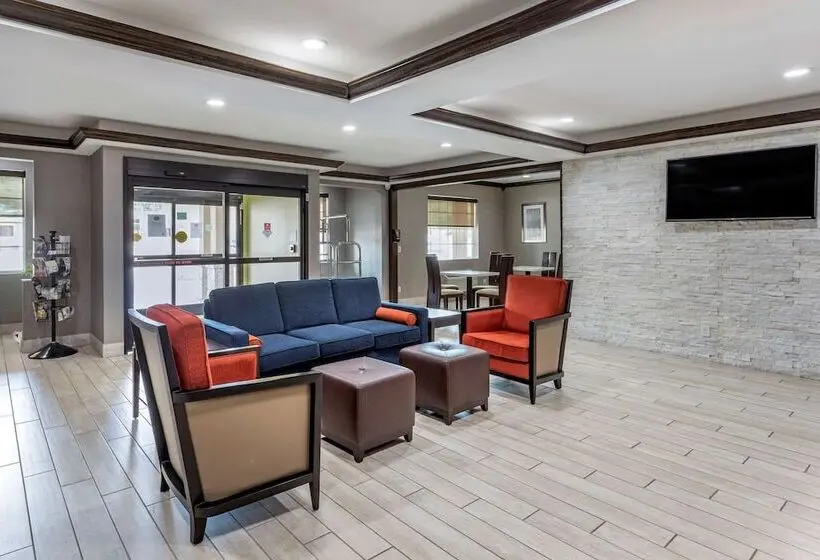 ホテル Comfort Inn & Suites North Little Rock Jfk Blvd