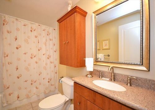 فندق Emerald Isle Resort