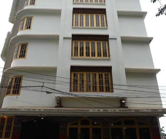 هتل Jewel Himalayan Heights