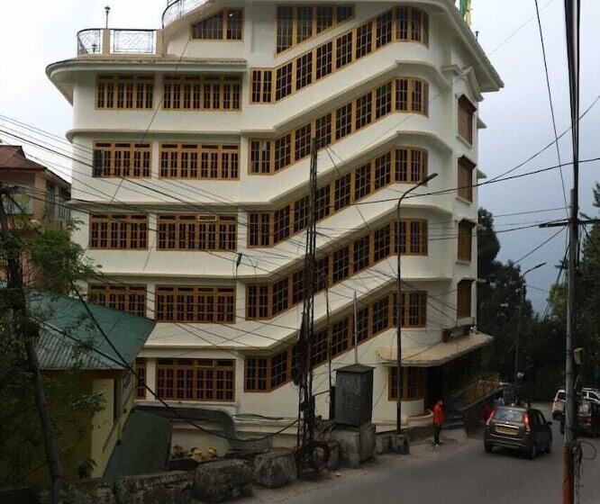 هتل Jewel Himalayan Heights