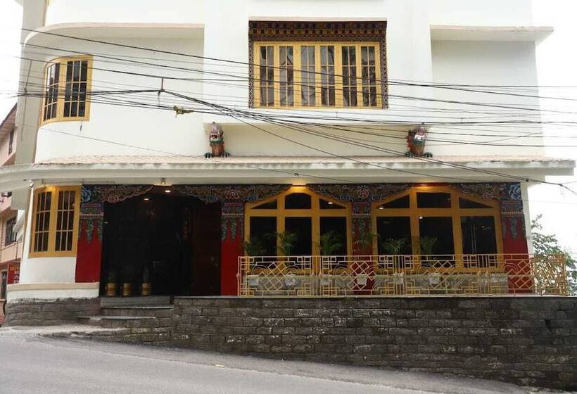 هتل Jewel Himalayan Heights