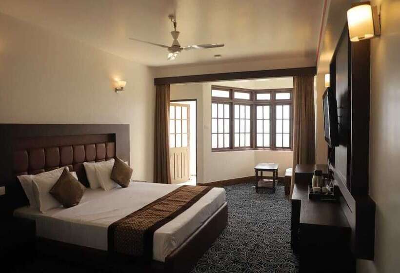 هتل Jewel Himalayan Heights