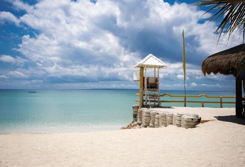 Отель Marlins Beach Resort