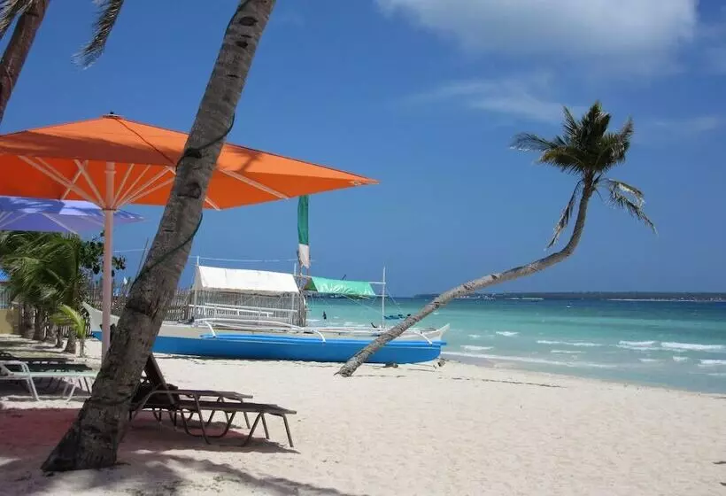 酒店 Marlins Beach Resort