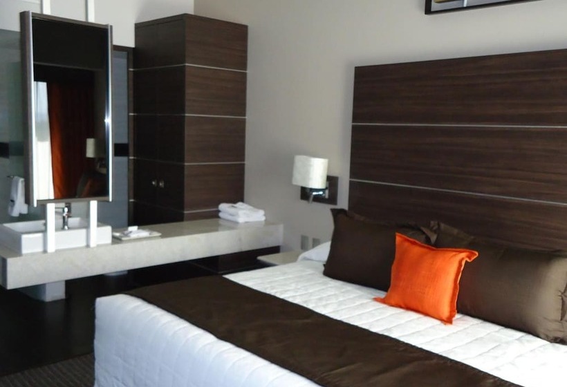 هتل Real Alameda De Queretaro