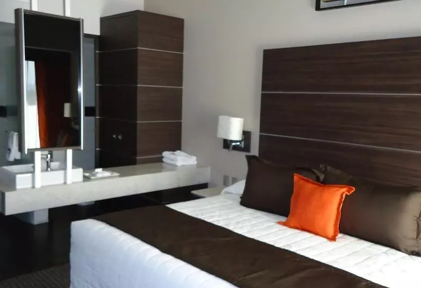 Otel Real Alameda De Queretaro