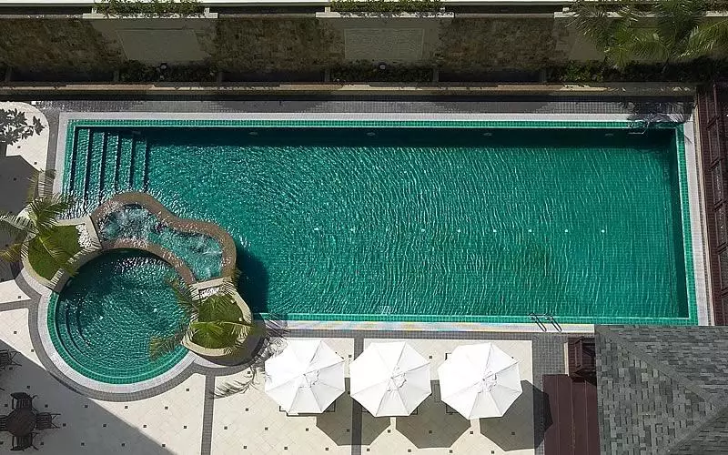 בית מלון כפרי Royale Chulan The Curve