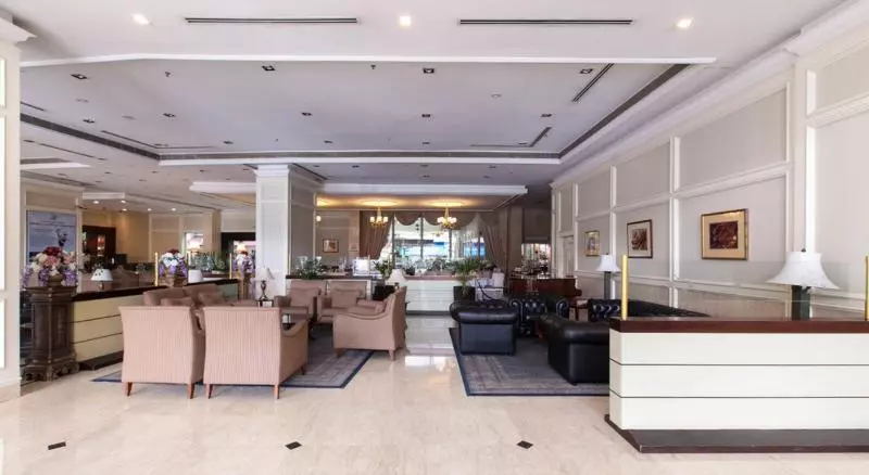 בית מלון כפרי Royale Chulan The Curve