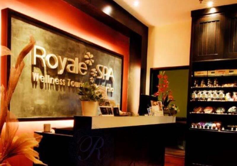 בית מלון כפרי Royale Chulan The Curve