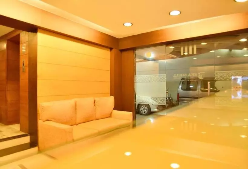 ホテル Sea Shell Residency