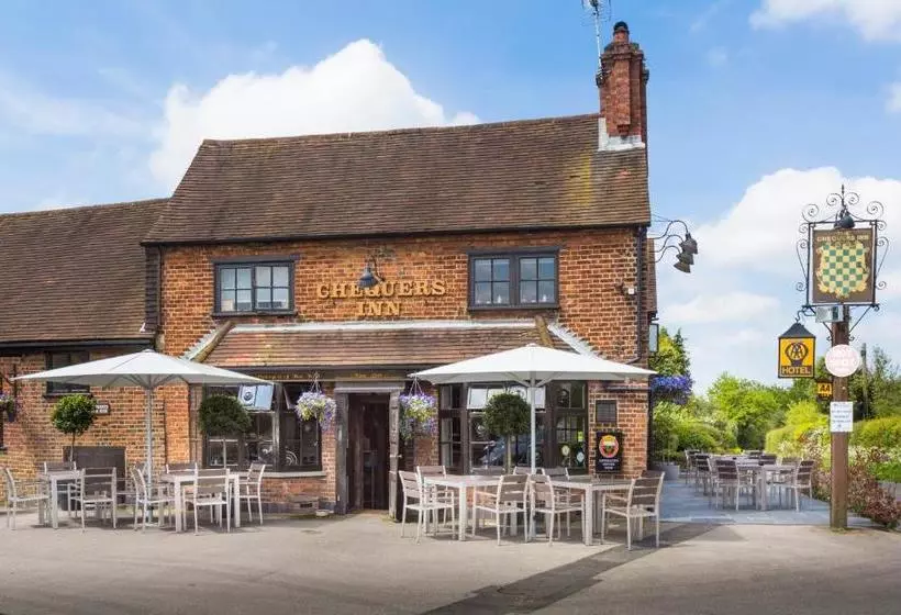 Отель The Chequers Inn