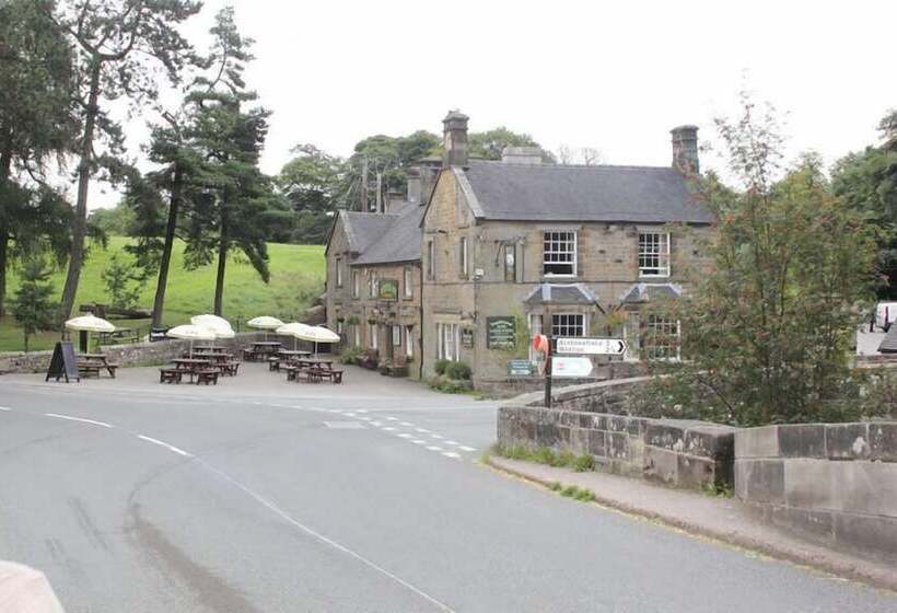 בית מלון כפרי The Manifold Inn