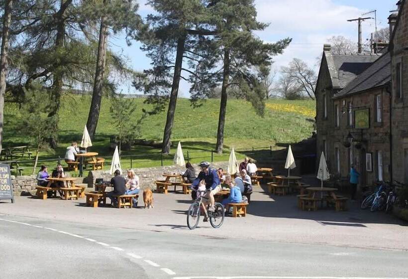 בית מלון כפרי The Manifold Inn