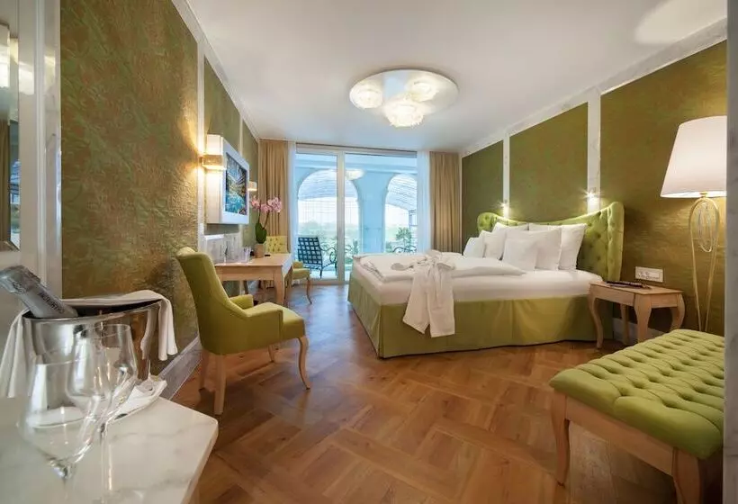 Отель Victory Therme Erding