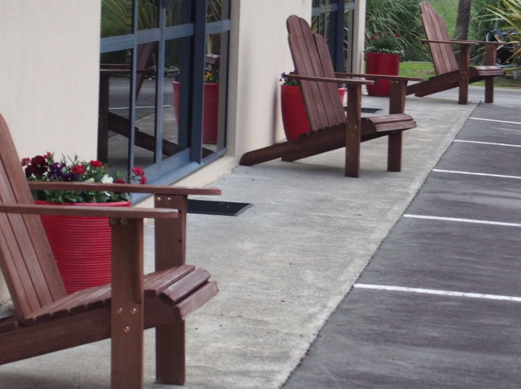 Linkwater Motel And Backpackers