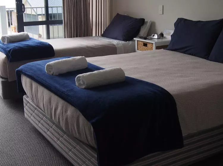 Linkwater Motel And Backpackers