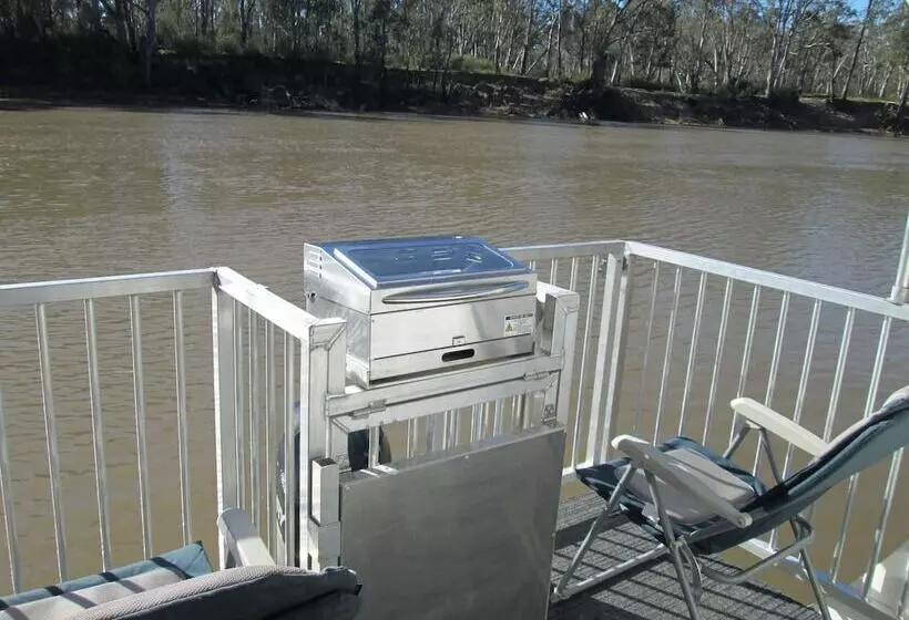 Moama On Murray Houseboats