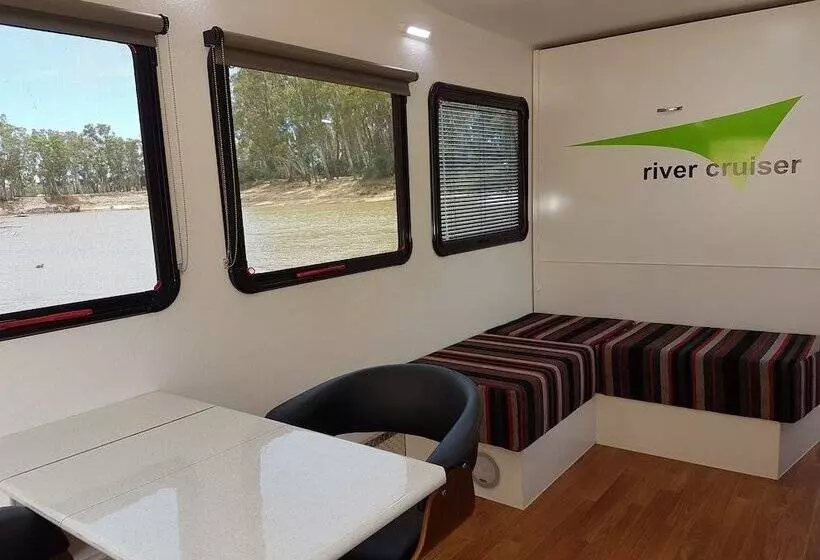 Moama On Murray Houseboats