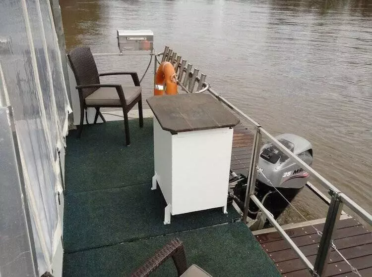 Moama On Murray Houseboats