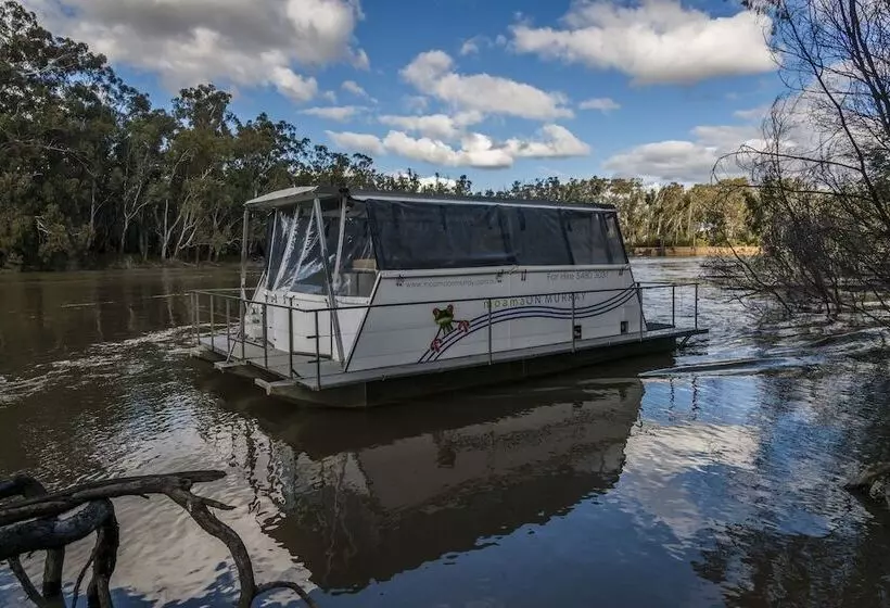 Moama On Murray Houseboats