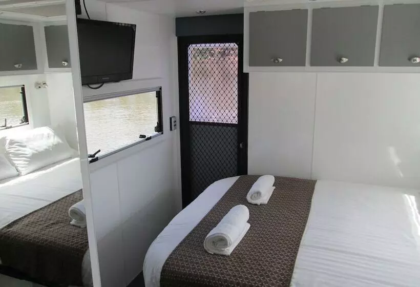 Moama On Murray Houseboats