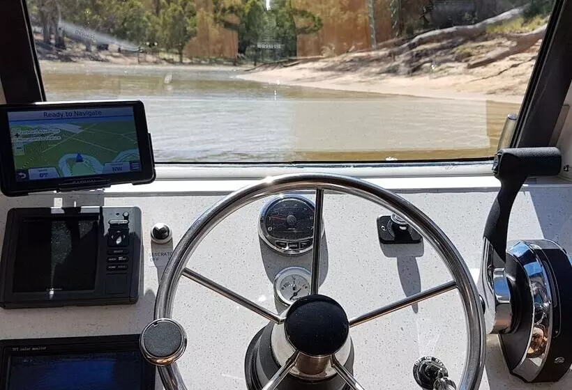 Moama On Murray Houseboats