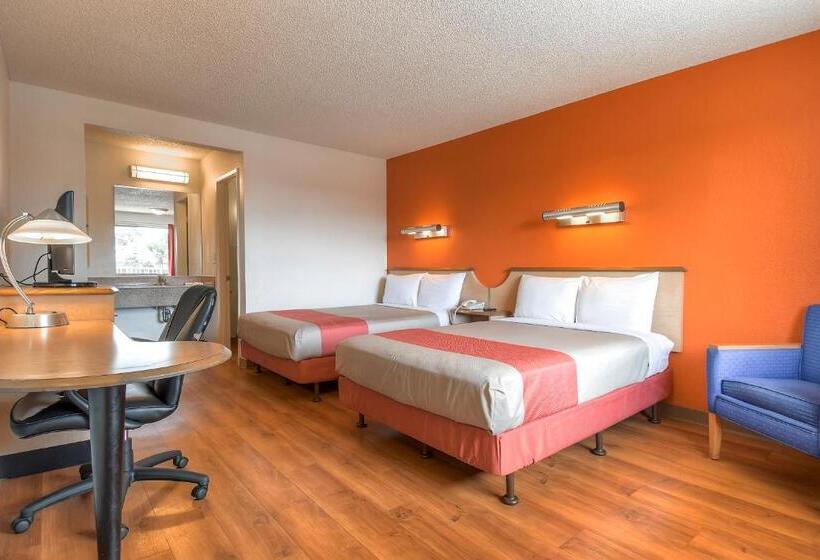 Motel 6carlsbad, Ca East Near Legoland