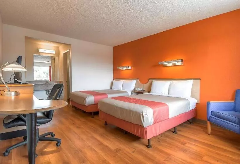 Motel 6carlsbad, Ca  East Near Legoland