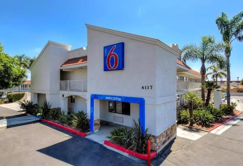 Motel 6carlsbad, Ca  East Near Legoland