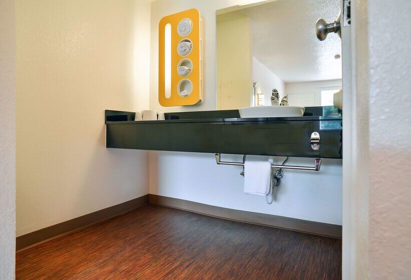 Motel 6 Saint Joseph, Mo