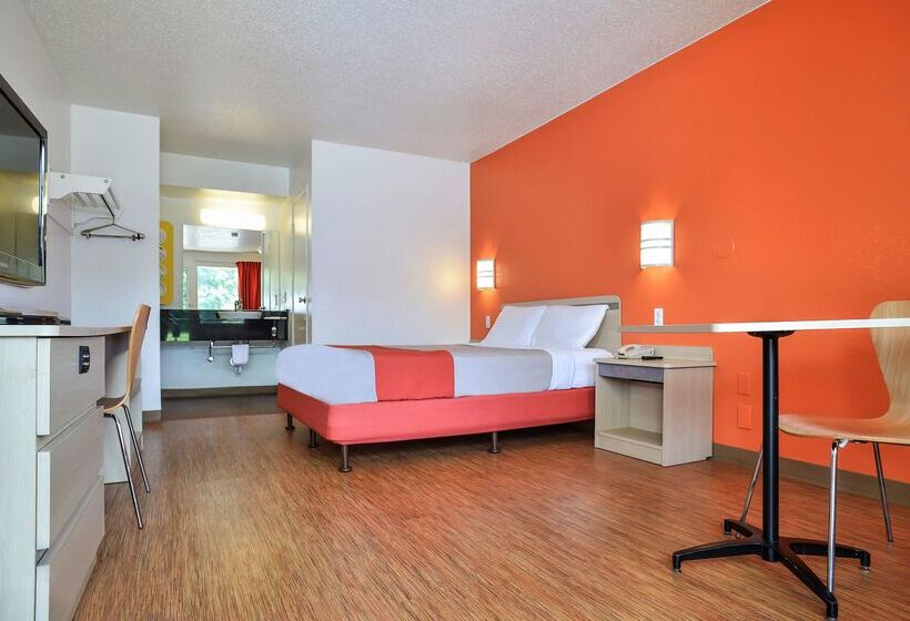 Motel 6 Saint Joseph, Mo