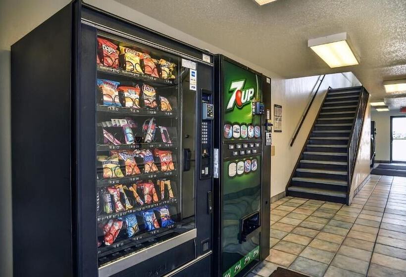 Motel 6 Saint Joseph, Mo