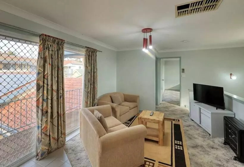 مُتل Cowra Motor Inn