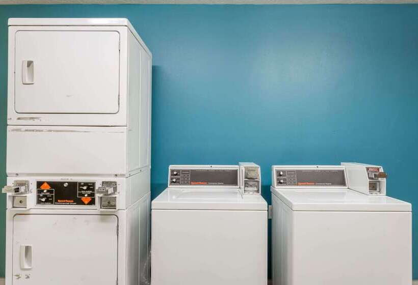 فندق على الطريق Days Inn By Wyndham Vernal