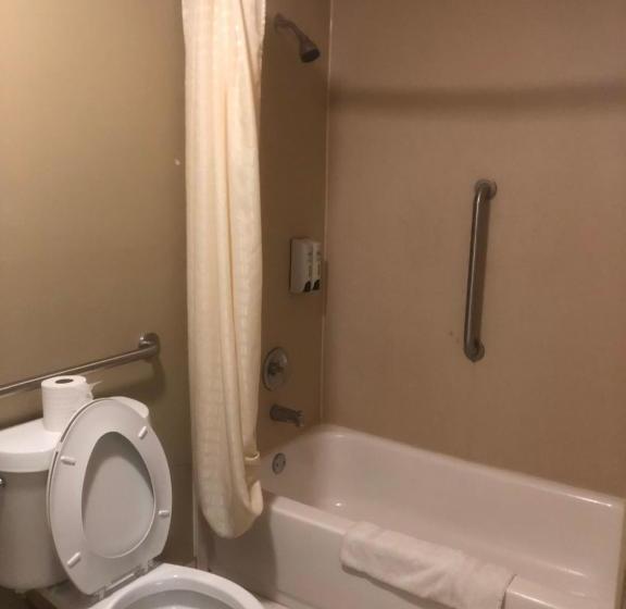 فندق على الطريق Garden Inn & Suites