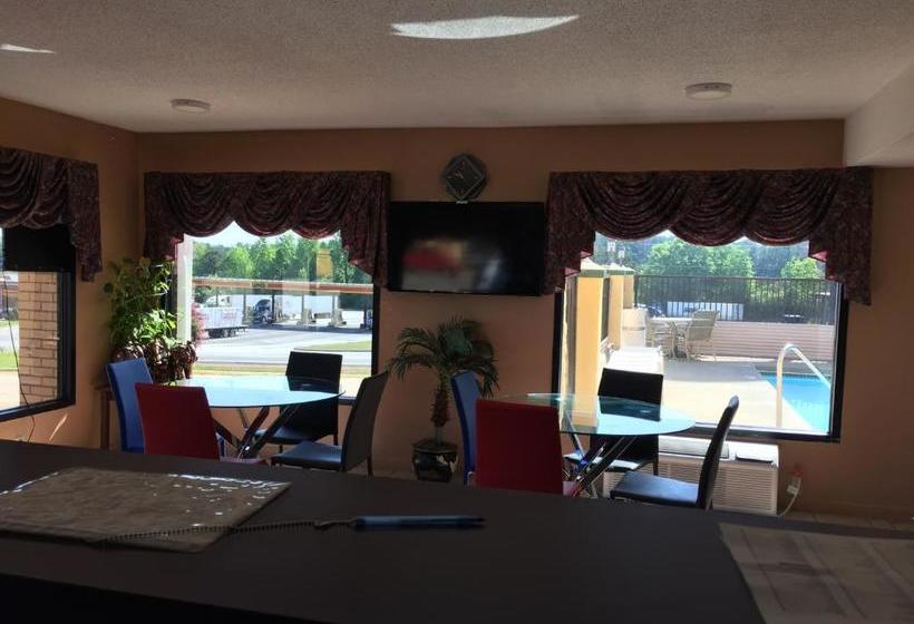 فندق على الطريق Garden Inn & Suites